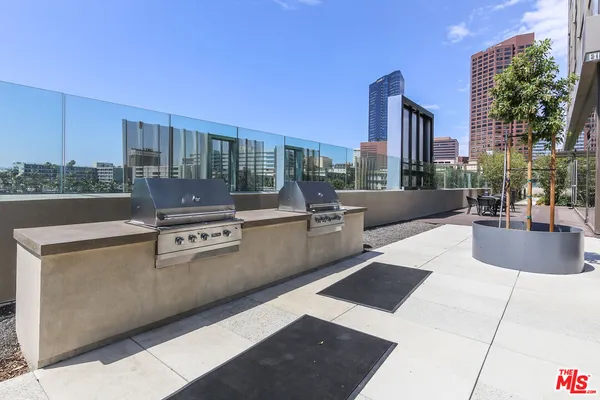 $2,950 | 889 Francisco Street, Unit 2401, Los Angeles, CA 90017