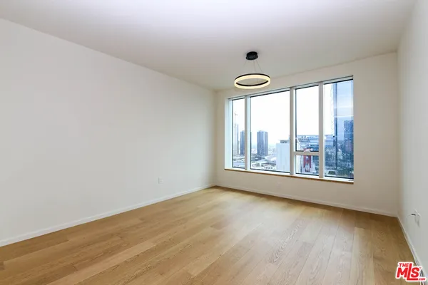 $2,950 | 889 Francisco Street, Unit 2401, Los Angeles, CA 90017