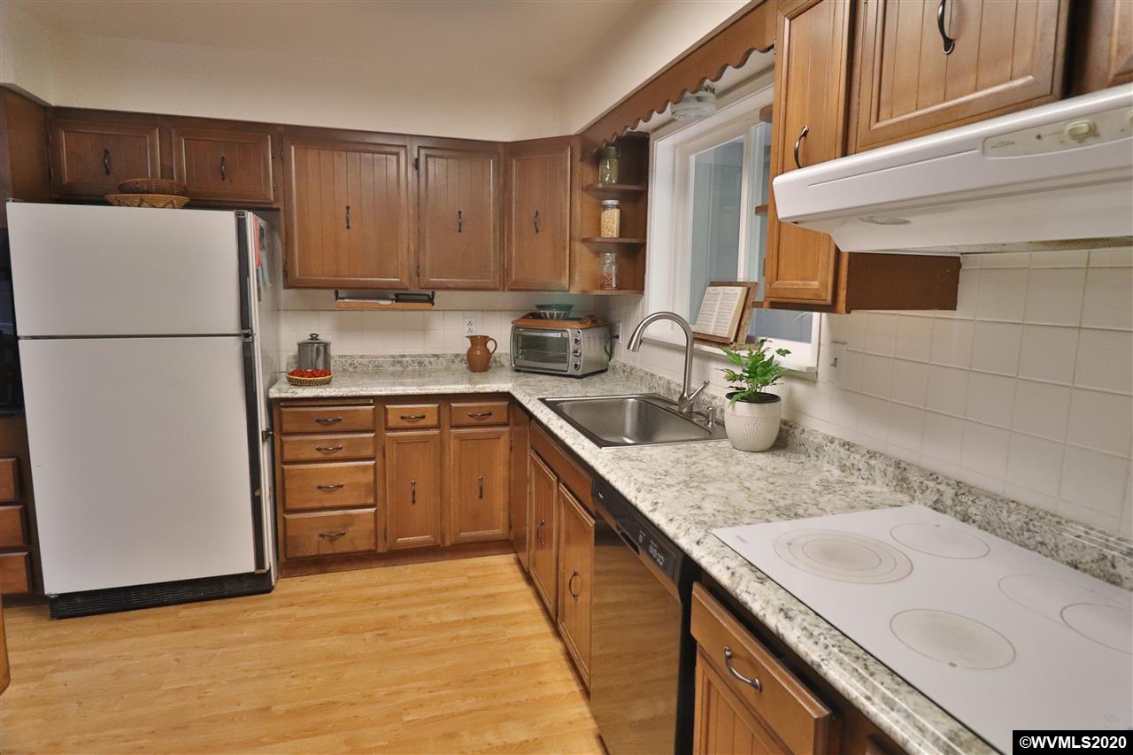 13565 Duckflat Road Southeast Turner, OR 97392 - Photo 6 of 29 Gallery Image 6
