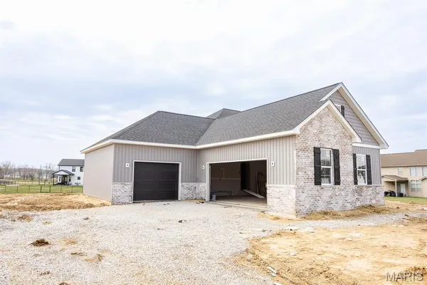 $689,900 | 3736 Golfview Circle, Shiloh, IL 62221