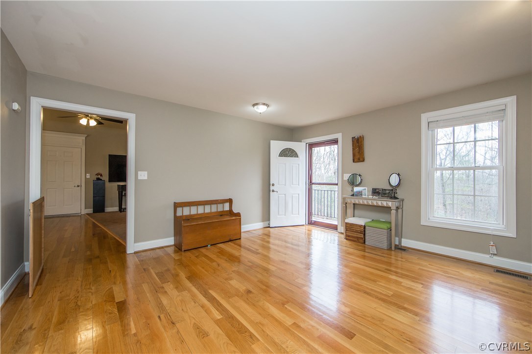 2533 River Run Road Prince George, VA 23875 - Photo 7 of 43 Living Room