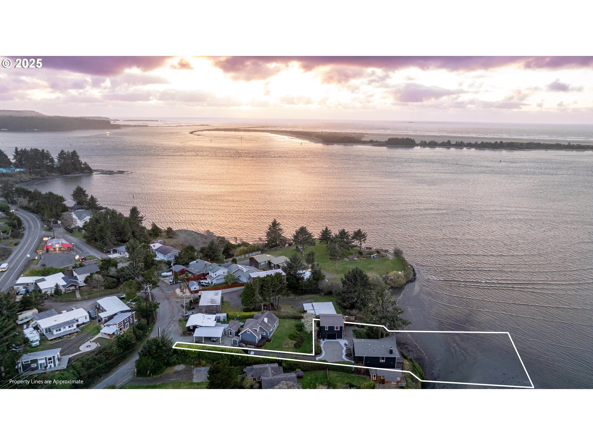 90989 Pigeon Point Loop Coos Bay, OR 97420 - Photo 41 of 48 a black and white photo of a lake
