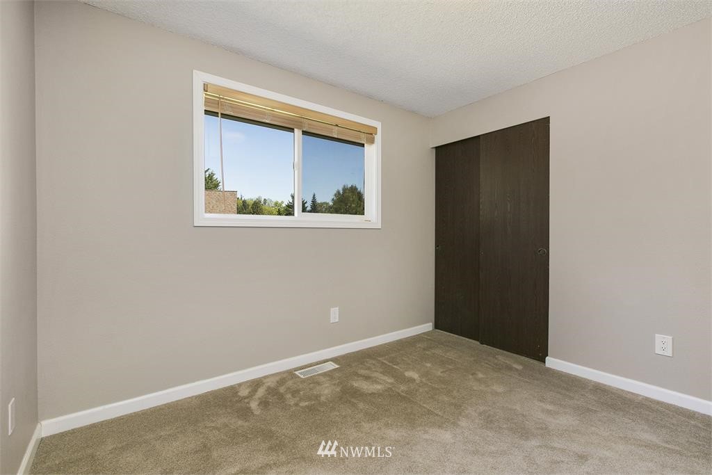 15402 110th Place Northeast Bothell, WA 98011 - Photo 11 of 19 Gallery Image 11