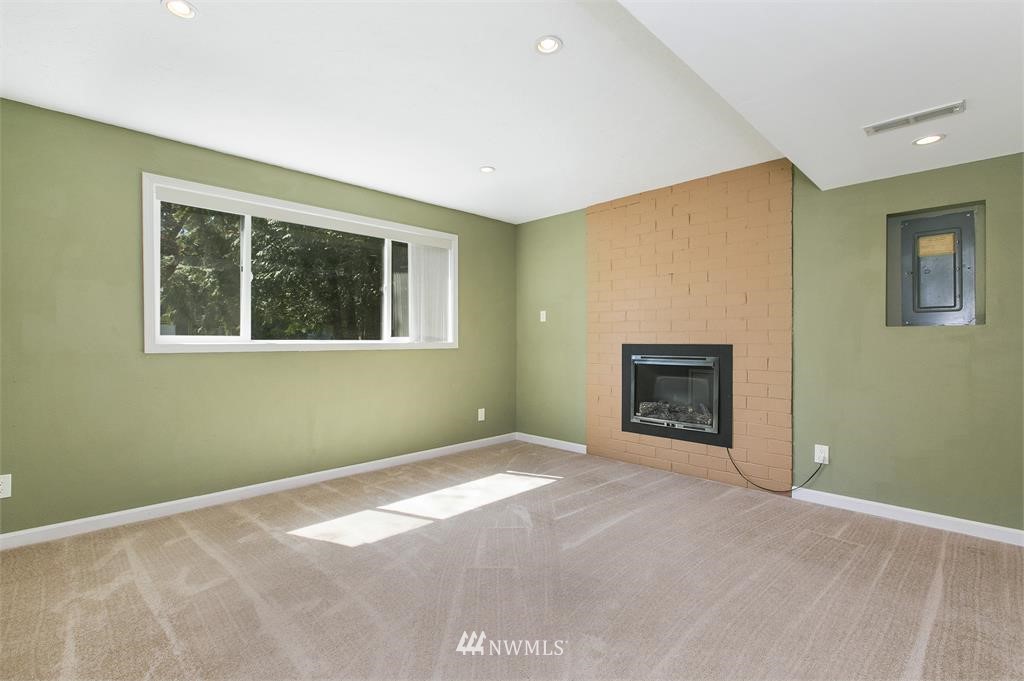 15402 110th Place Northeast Bothell, WA 98011 - Photo 13 of 19 Gallery Image 13
