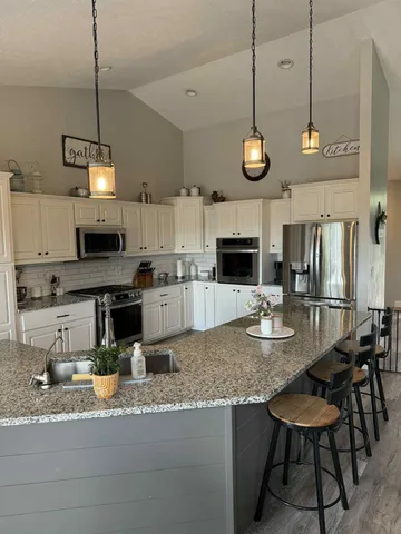 $419,900 | 301 7th Street Northwest, New Richland, MN 56072