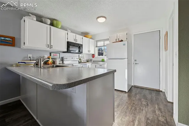 $270,000 | 1295 Vondelpark Drive, Unit A, Colorado Springs, CO 80907