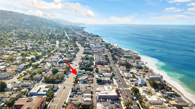 $1,999,000 | 1029 Glenneyre Street, Laguna Beach, CA 92651