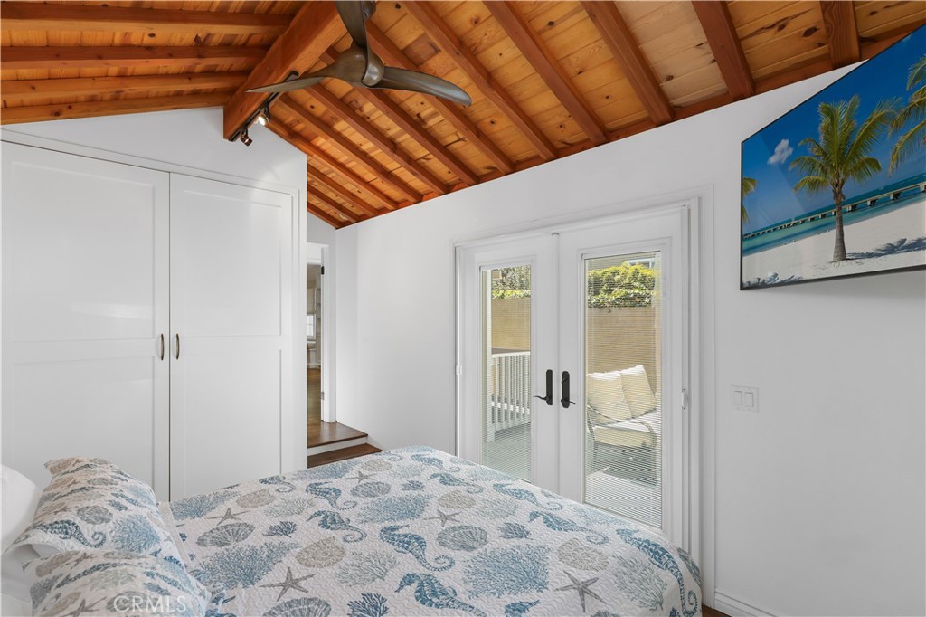 1029 Glenneyre Street Laguna Beach, CA 92651 - Photo 15 of 45