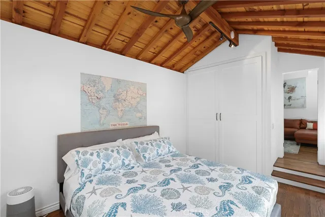 $1,999,000 | 1029 Glenneyre Street, Laguna Beach, CA 92651