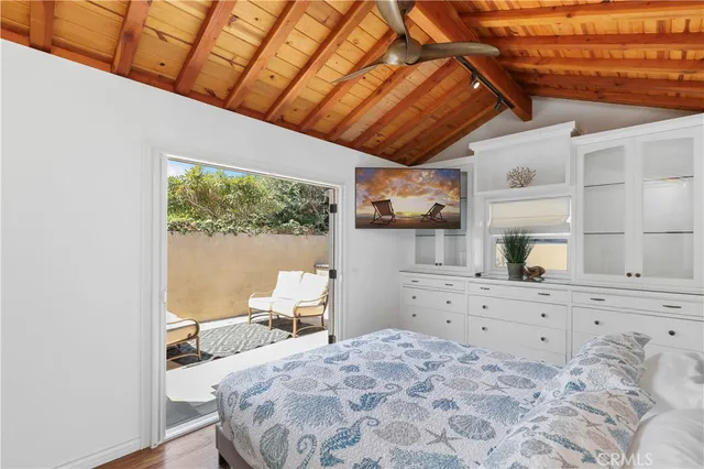$1,999,000 | 1029 Glenneyre Street, Laguna Beach, CA 92651