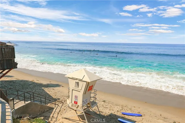 $1,999,000 | 1029 Glenneyre Street, Laguna Beach, CA 92651