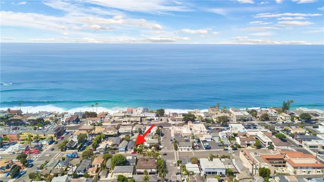 $1,999,000 | 1029 Glenneyre Street, Laguna Beach, CA 92651