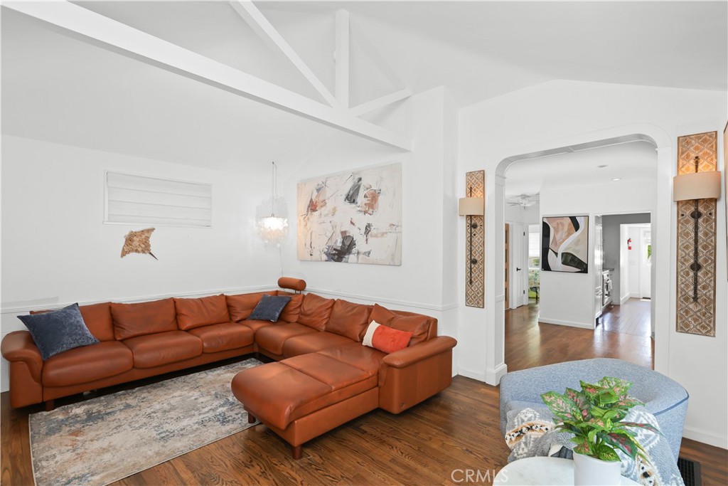 1029 Glenneyre Street Laguna Beach, CA 92651 - Photo 7 of 45