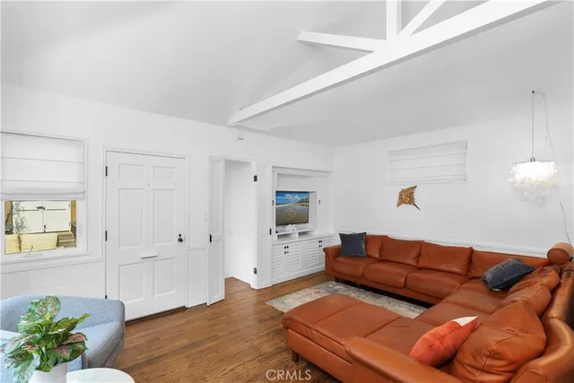 $1,999,000 | 1029 Glenneyre Street, Laguna Beach, CA 92651