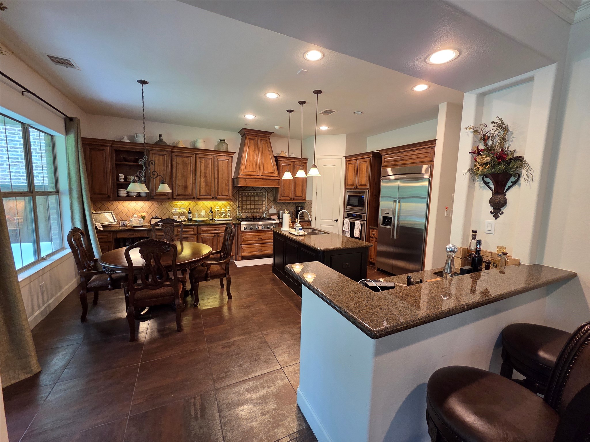 8811 Van Allen Drive The Woodlands, TX 77381 - Photo 12 of 36