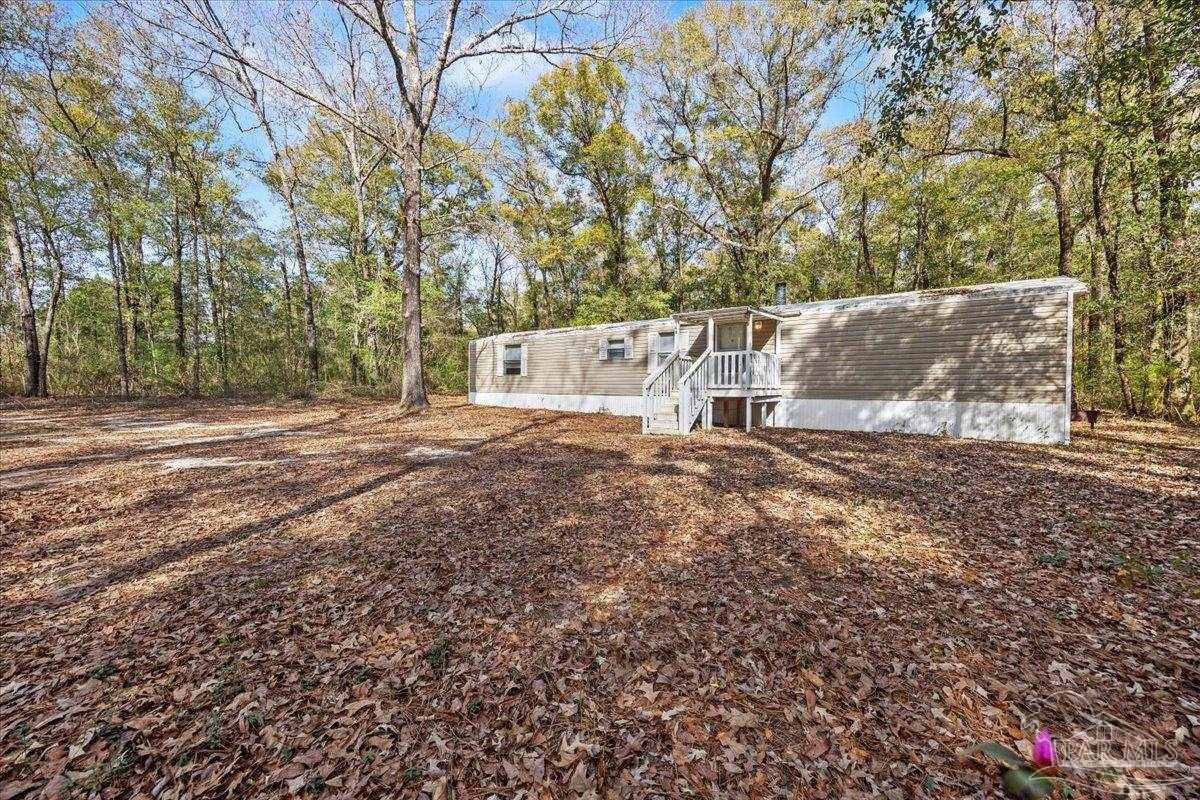 148 McLaughlin Road Milton, FL 32570 - Photo 3 of 15