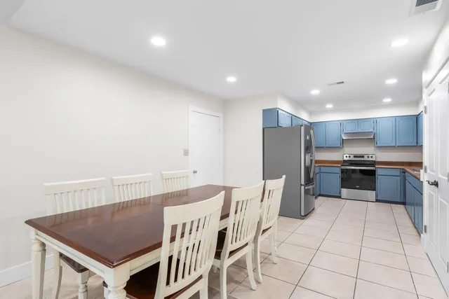 $300,000 | 32 7th Avenue, Unit 120, Shalimar, FL 32579