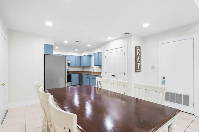 $300,000 | 32 7th Avenue, Unit 120, Shalimar, FL 32579