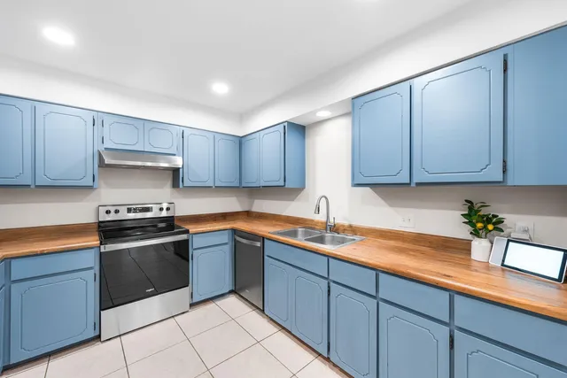 $300,000 | 32 7th Avenue, Unit 120, Shalimar, FL 32579