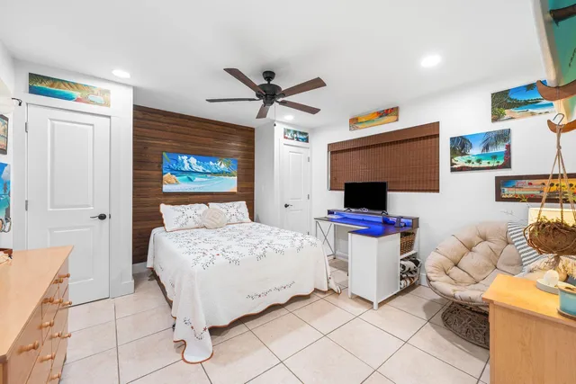 $300,000 | 32 7th Avenue, Unit 120, Shalimar, FL 32579