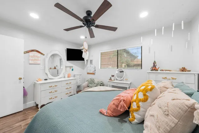 $300,000 | 32 7th Avenue, Unit 120, Shalimar, FL 32579