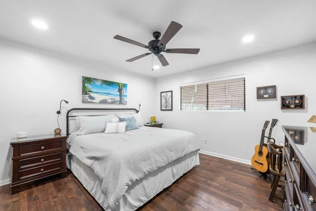 $300,000 | 32 7th Avenue, Unit 120, Shalimar, FL 32579