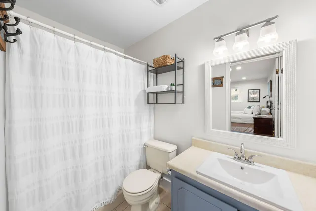 $300,000 | 32 7th Avenue, Unit 120, Shalimar, FL 32579