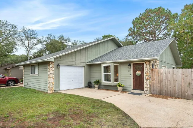 $300,000 | 32 7th Avenue, Unit 120, Shalimar, FL 32579