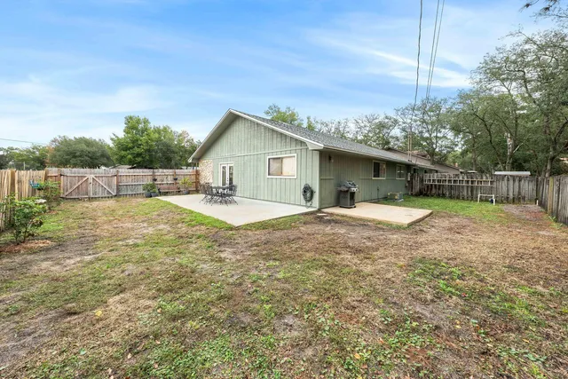 $300,000 | 32 7th Avenue, Unit 120, Shalimar, FL 32579