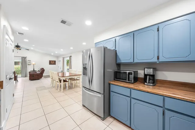 $300,000 | 32 7th Avenue, Unit 120, Shalimar, FL 32579