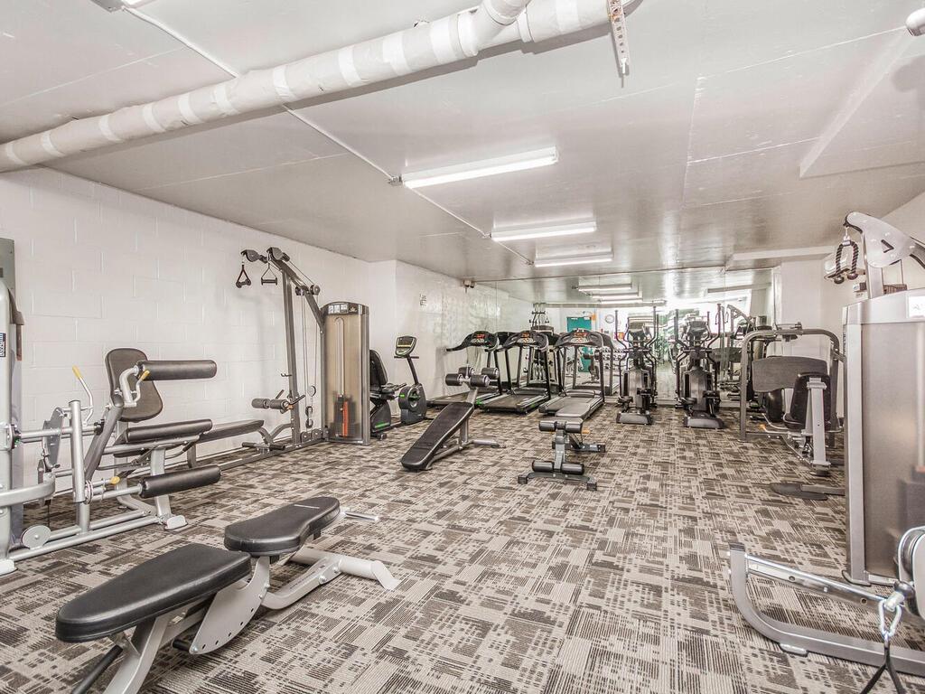 555 Kappock Street, Unit 11B Bronx, NY 10463 - Photo 21 of 29 a view of a room with gym equipment