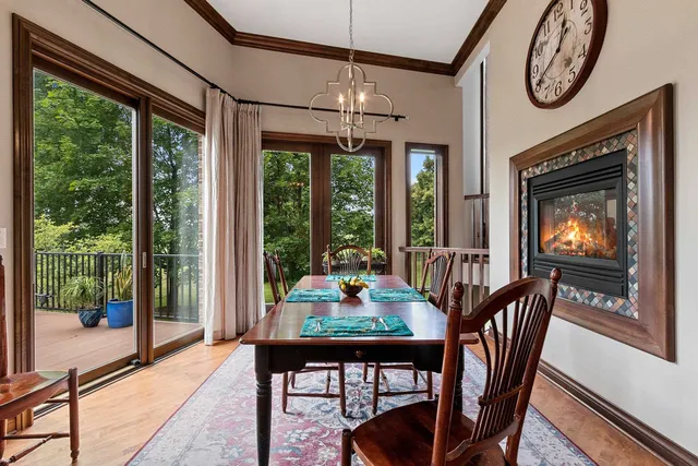 $949,900 | 4349 Windemer Lane, Hobart, WI 54155