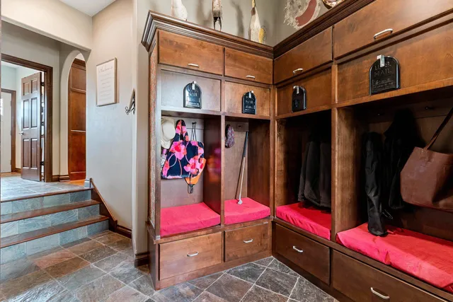 $949,900 | 4349 Windemer Lane, Hobart, WI 54155