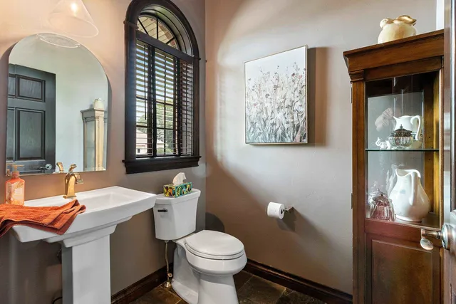 $949,900 | 4349 Windemer Lane, Hobart, WI 54155