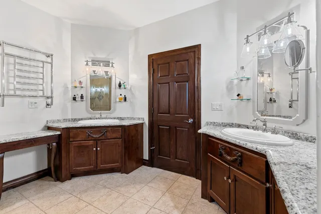 $949,900 | 4349 Windemer Lane, Hobart, WI 54155