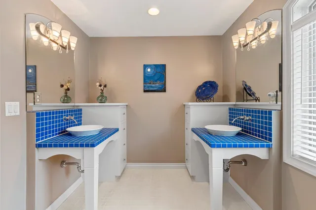 $949,900 | 4349 Windemer Lane, Hobart, WI 54155