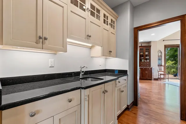 $949,900 | 4349 Windemer Lane, Hobart, WI 54155