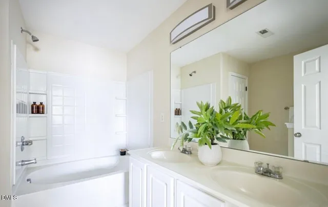 $2,100 | 706 Mardonie Reach Lane, Cary, NC 27519