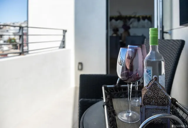 $1,395,000 | 2829 25th Street, Unit 3, San Francisco, CA 94110