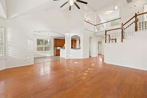 $749,500 | 908 Golden Palomino Court, Austin, TX 78732