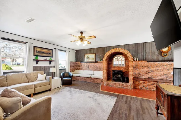 $325,000 | 9348 East State Road 240, Coatesville, IN 46121
