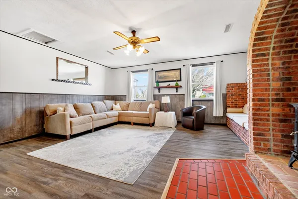 $325,000 | 9348 East State Road 240, Coatesville, IN 46121