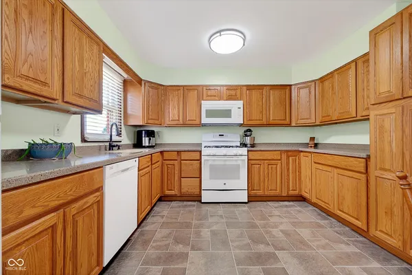 $325,000 | 9348 East State Road 240, Coatesville, IN 46121