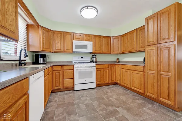 $325,000 | 9348 East State Road 240, Coatesville, IN 46121