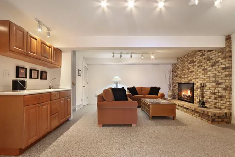 $1,649,000 | W5368 Plantation Road, Sugar Creek, WI 53121