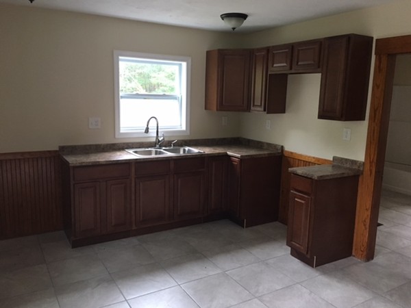 188 Lower Gore Road Webster, MA 01570 - Photo 4 of 5