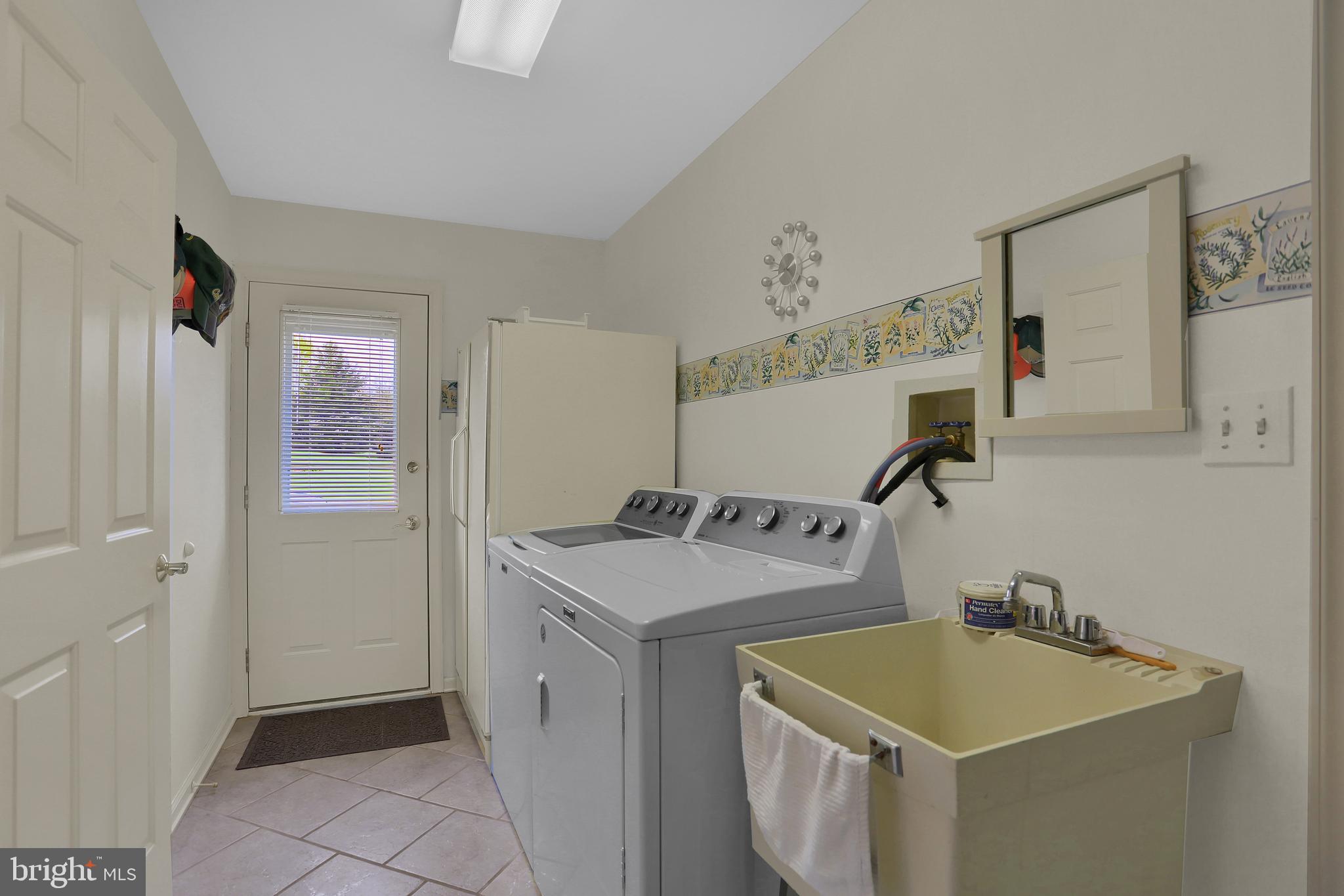 12891 Line Road New Freedom, PA 17349 - Photo 31 of 81 Laundry room - level 1