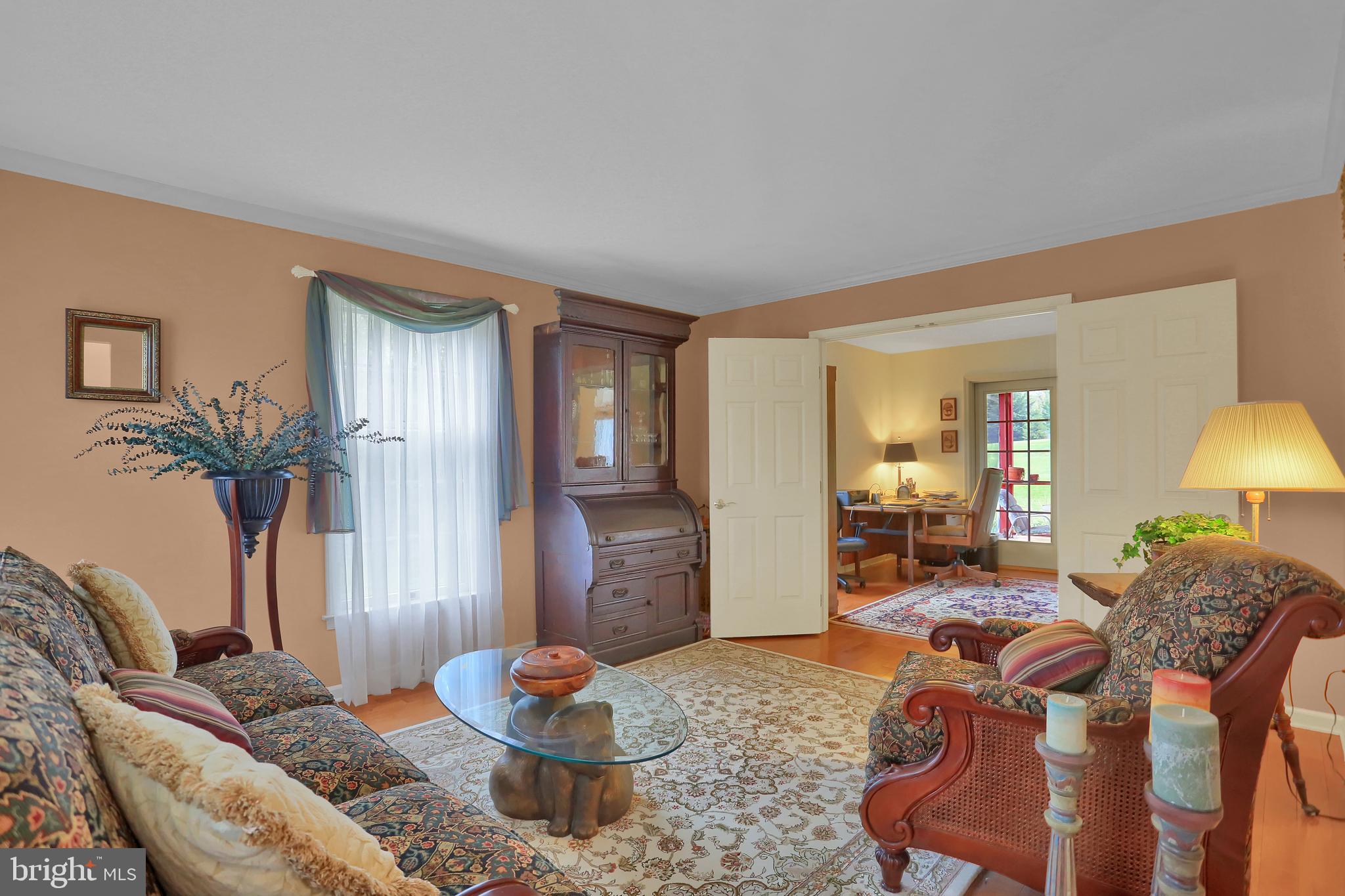 12891 Line Road New Freedom, PA 17349 - Photo 8 of 81 Living room - level 1
