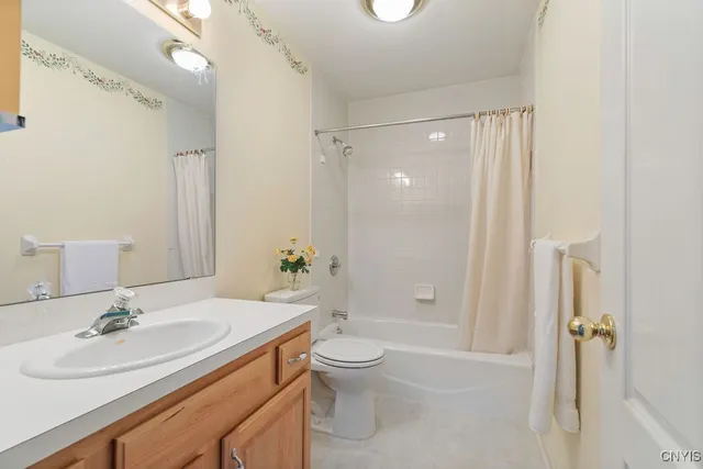 $529,900 | 4929 MacGregor Lane, Onondaga, NY 13215