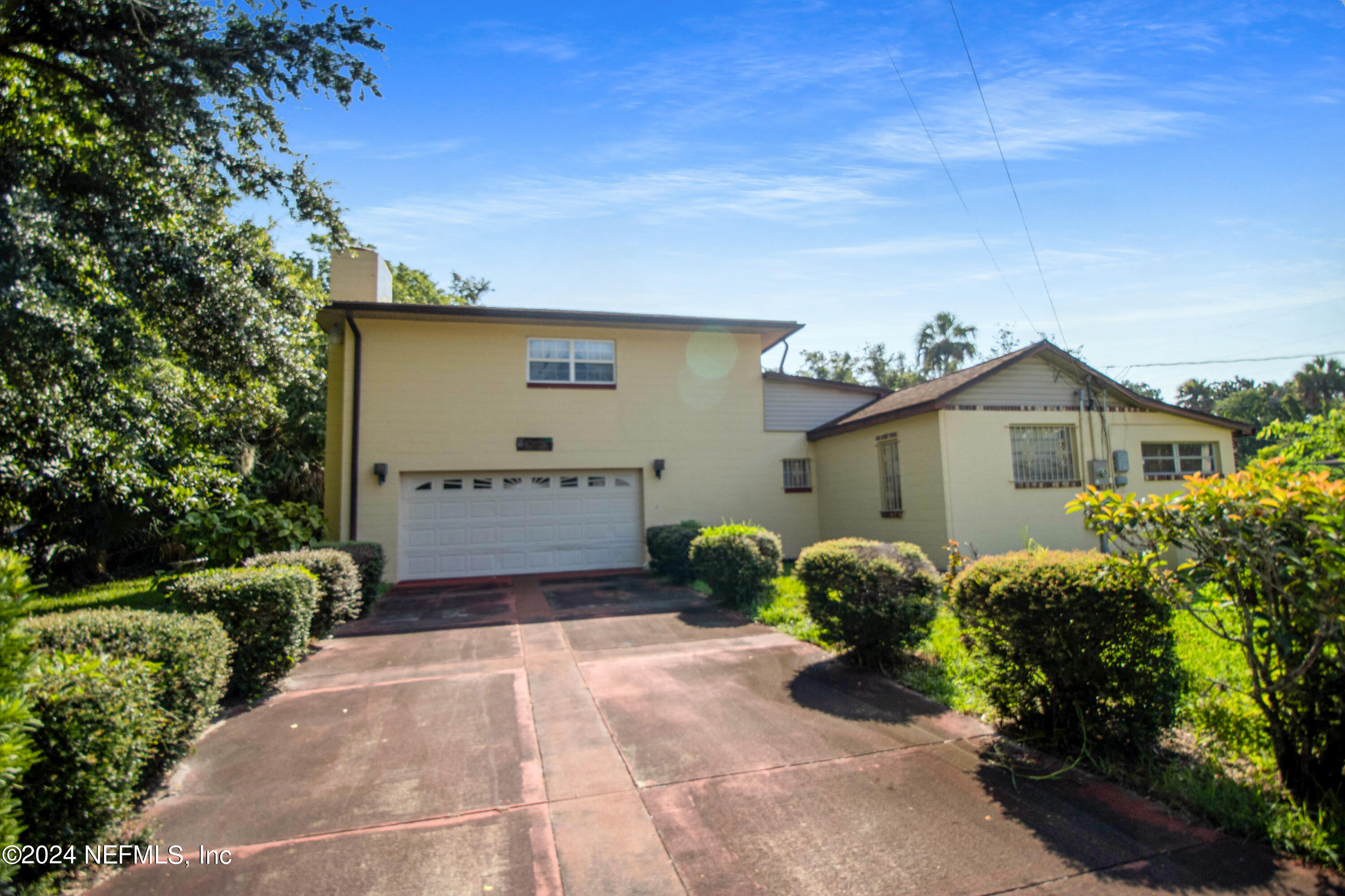 411 Maple Street Daytona Beach, FL 32114 - Photo 1 of 23 Front